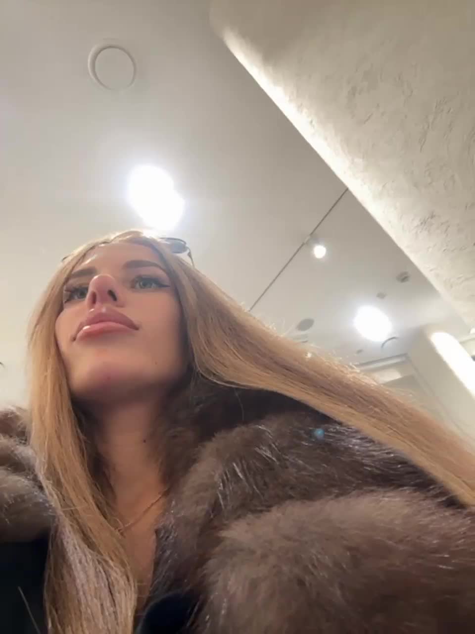 View or download file blondinochkaa on 2023-03-24 from bongacams