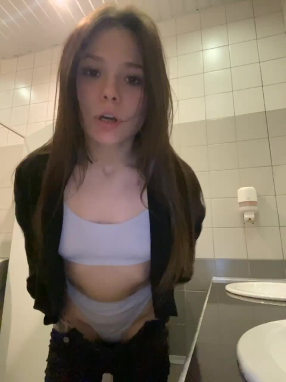 View or download file kiss_ki on 2023-03-24 from bongacams