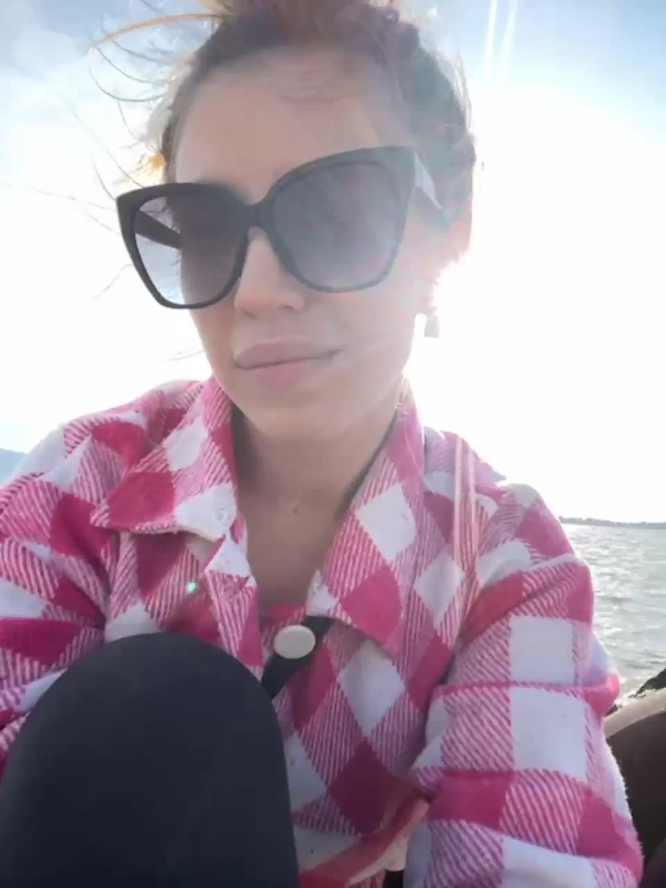 View or download file loverstreamm on 2023-03-24 from bongacams