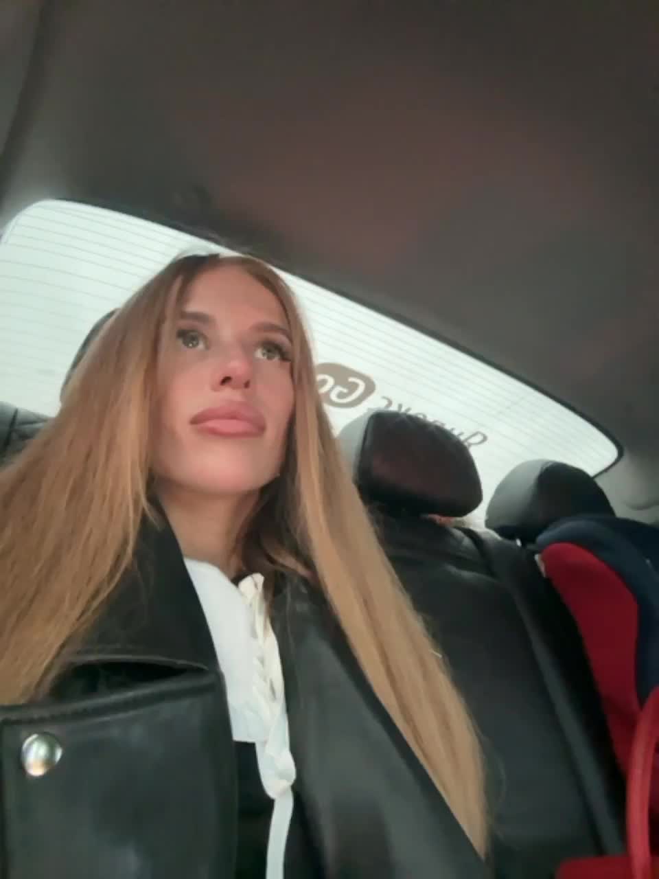 View or download file blondinochkaa on 2023-03-25 from bongacams