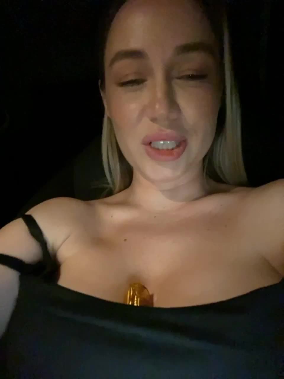 View or download file emili1_ on 2023-03-26 from bongacams