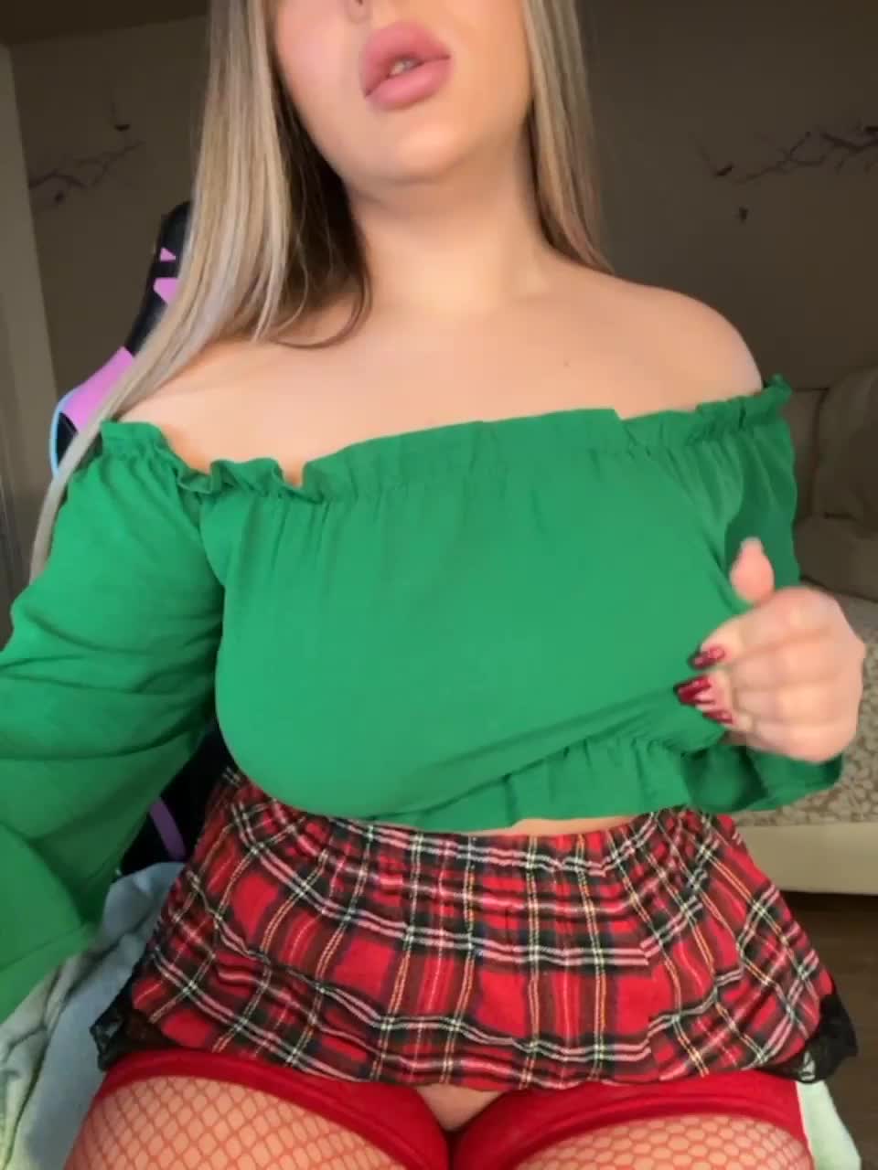 View or download file bloomjuliette on 2023-03-27 from bongacams