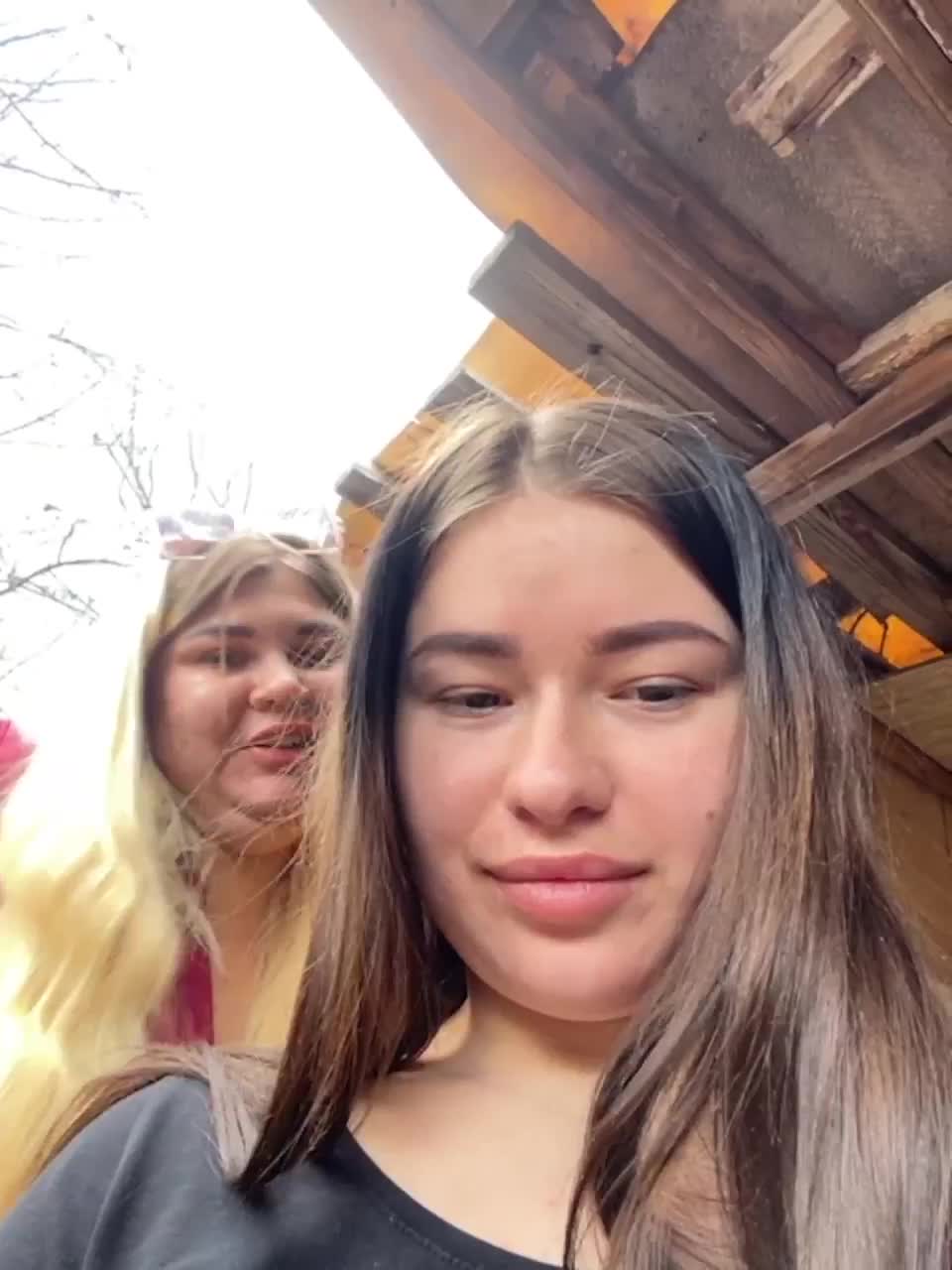 View or download file hotgirls221 on 2023-03-27 from bongacams