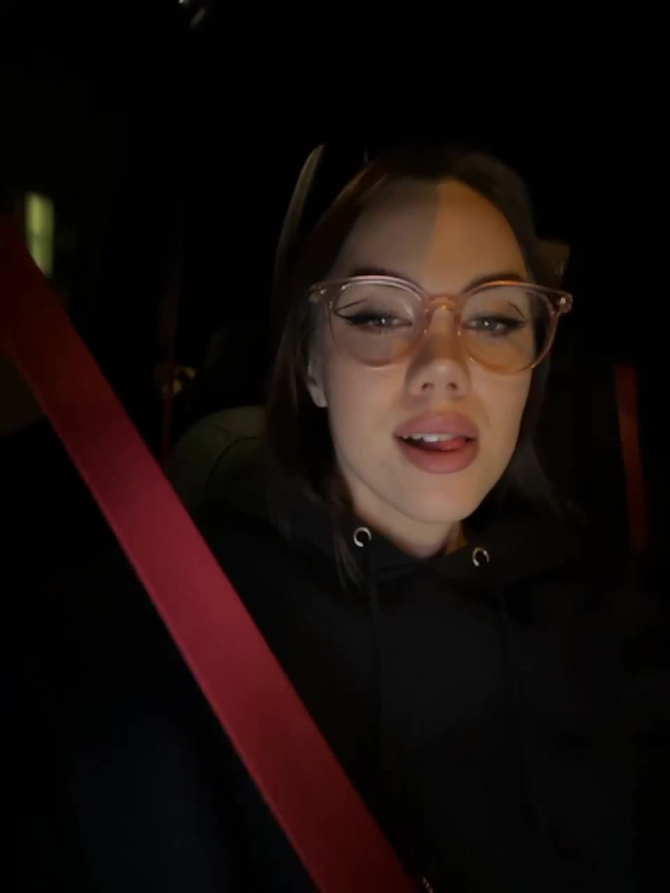 View or download file misssskiss on 2023-03-27 from bongacams