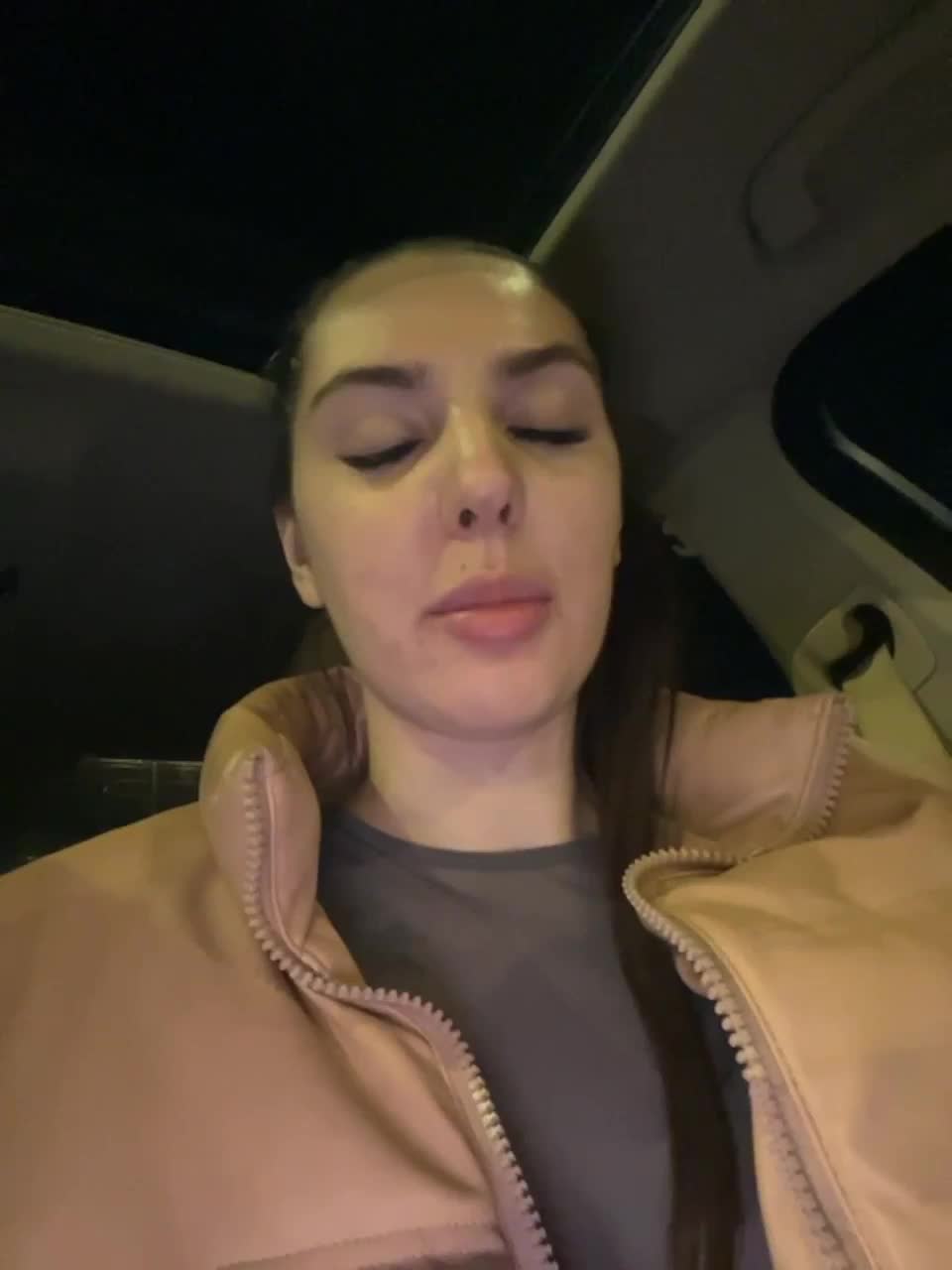 View or download file yourarina on 2023-03-27 from bongacams