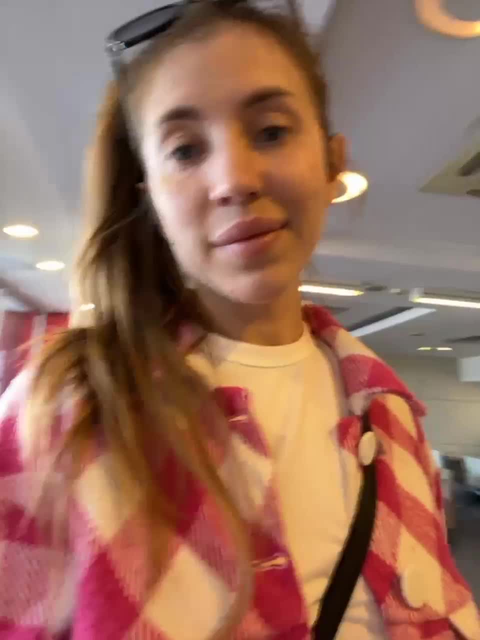 View or download file loverstreamm on 2023-03-28 from bongacams