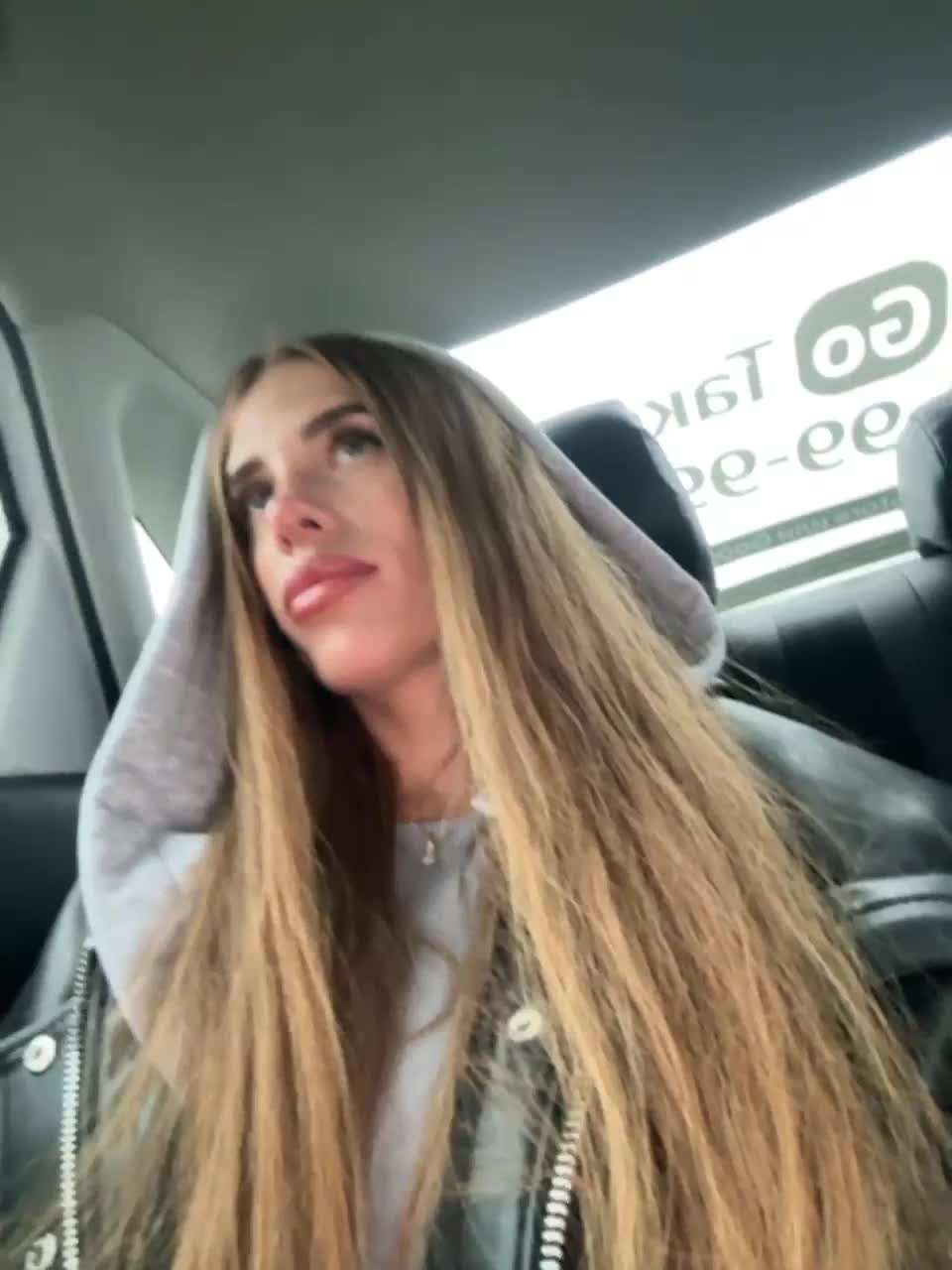 View or download file blondinochkaa on 2023-03-29 from bongacams