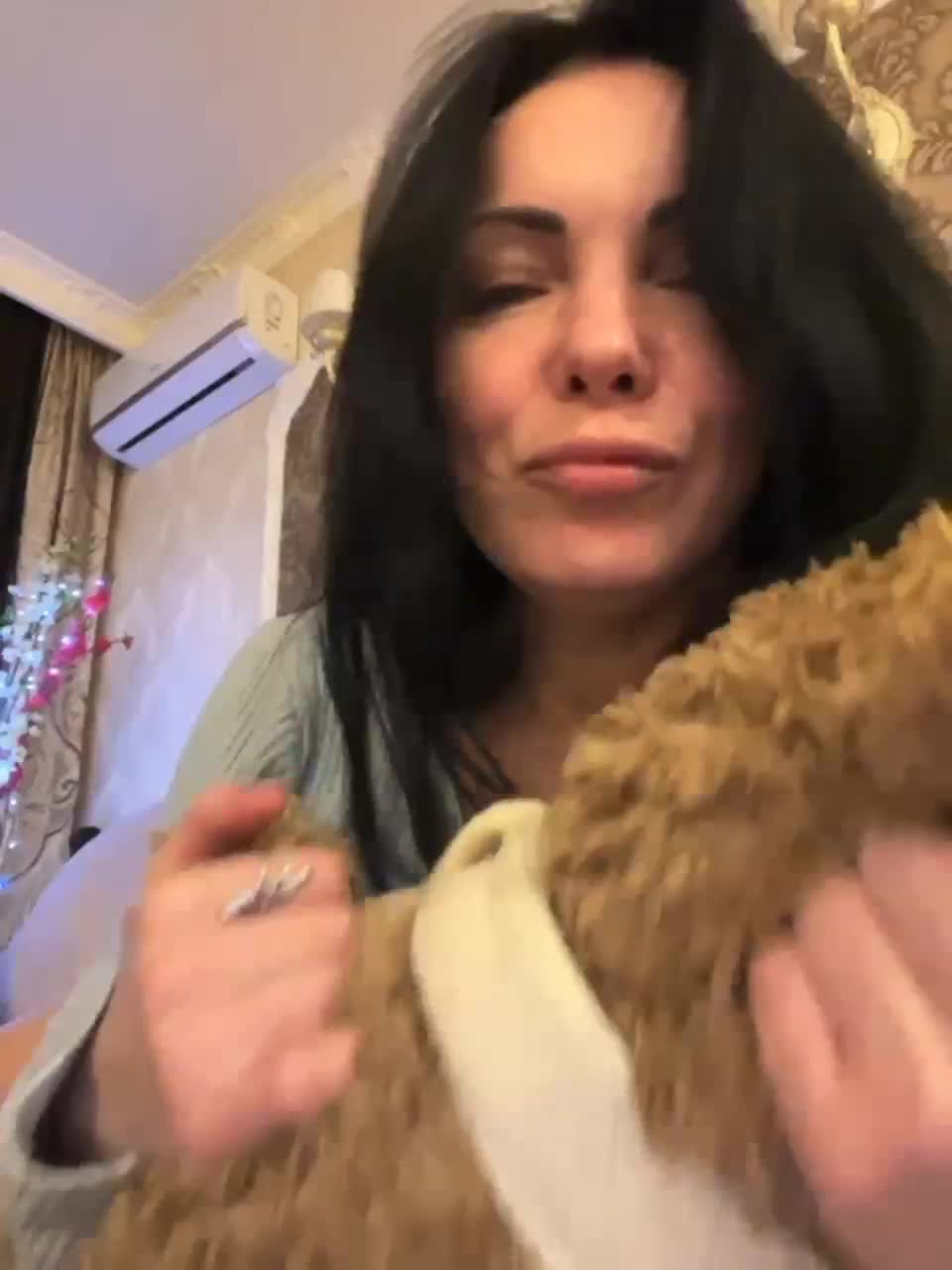 View or download file louisejenkin on 2023-03-29 from bongacams