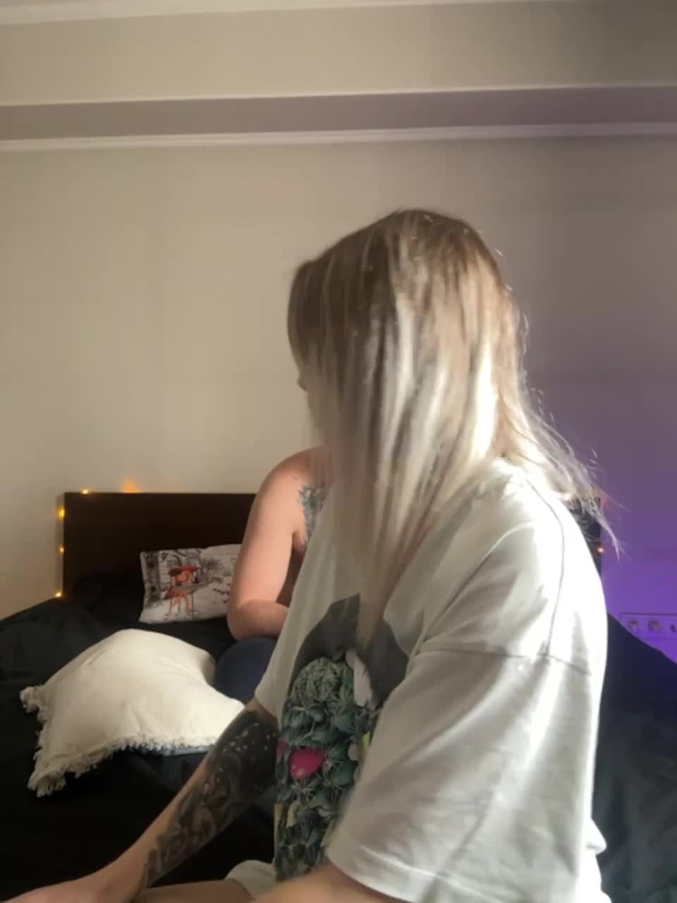 View or download file vik1one1 on 2023-03-29 from bongacams