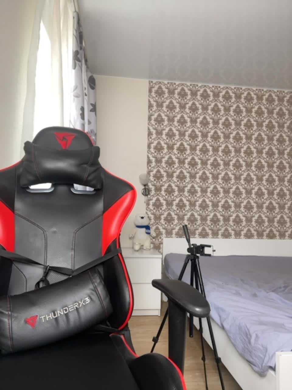 View or download file vikikiss on 2023-03-29 from bongacams