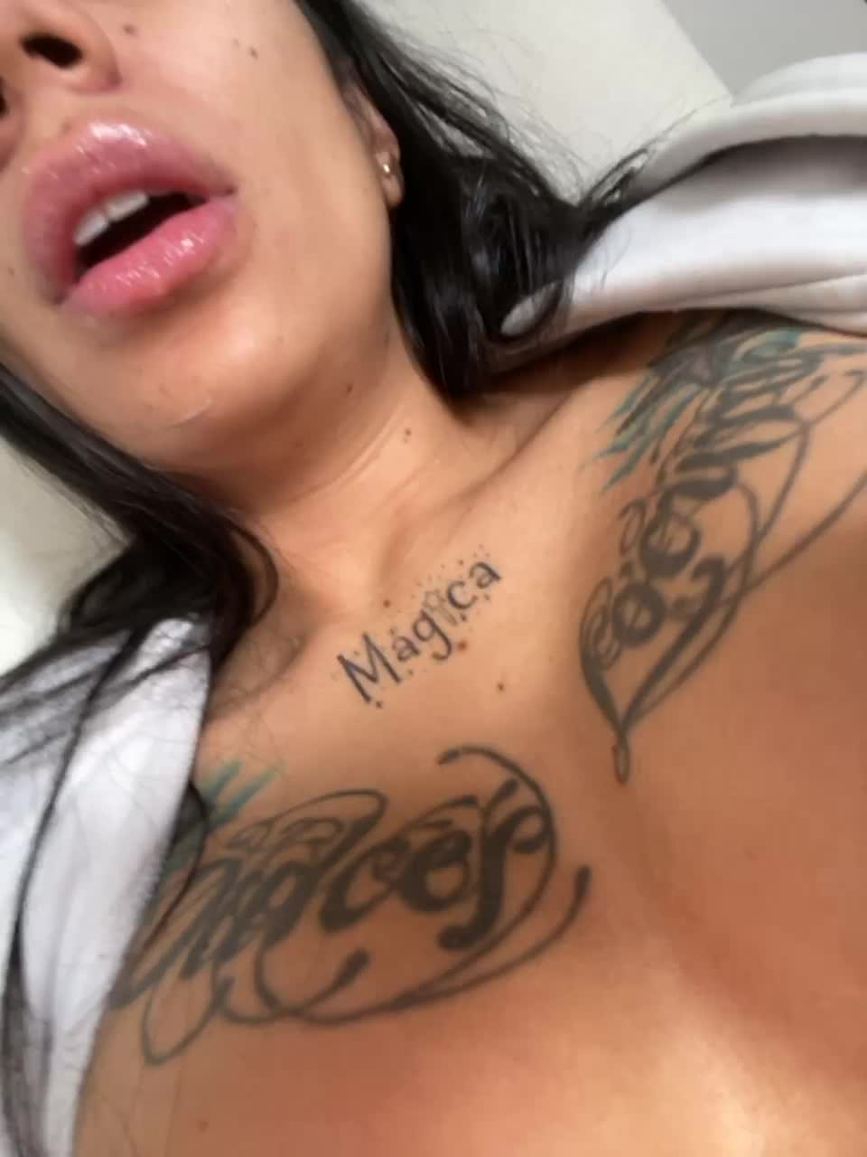 View or download file juanita_fox on 2023-06-04 from bongacams