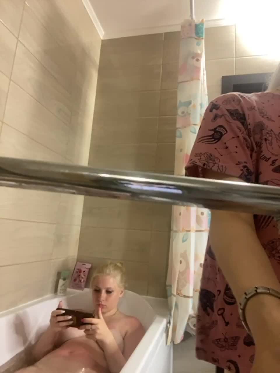 View or download file fuckkrisanna on 2023-06-06 from bongacams