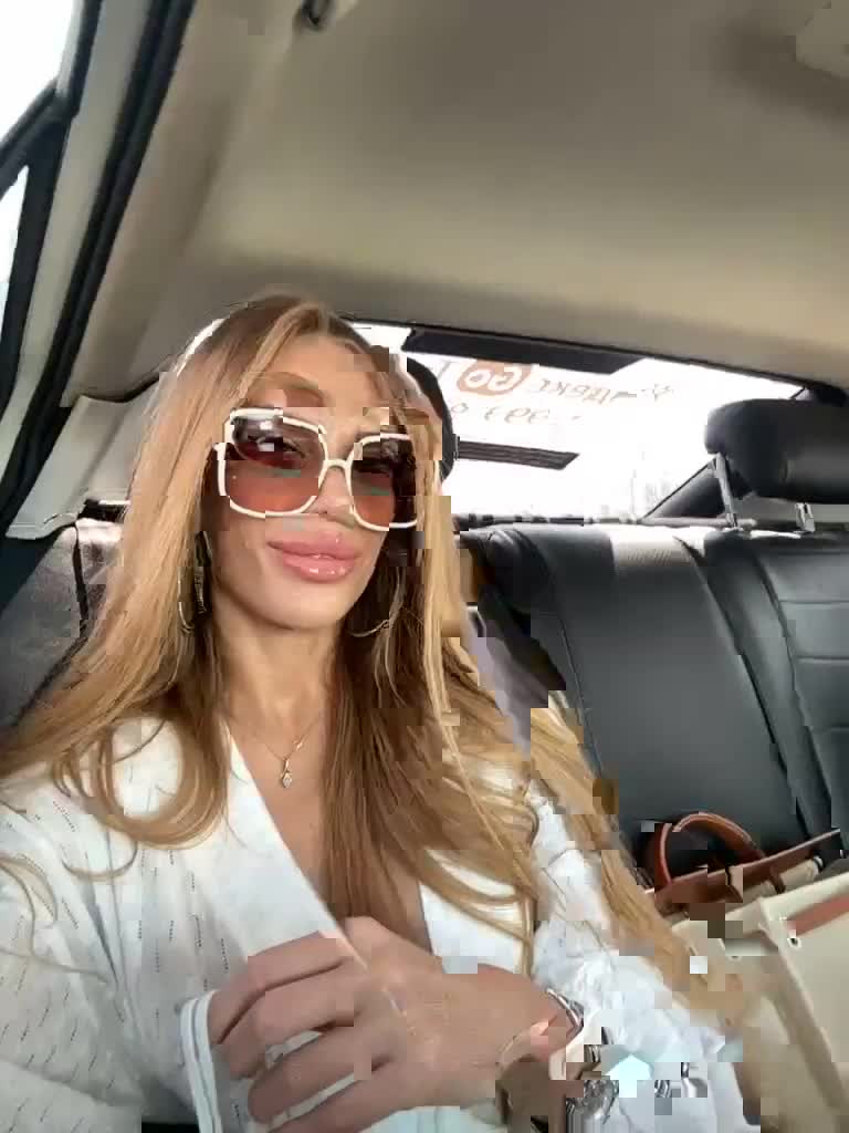 View or download file blondinochkaa on 2023-06-07 from bongacams