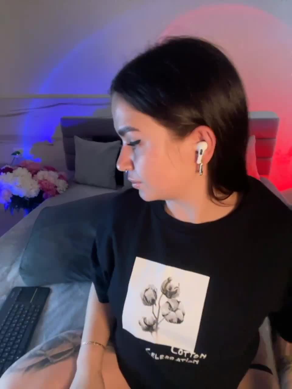 View or download file whoremira on 2023-06-07 from bongacams