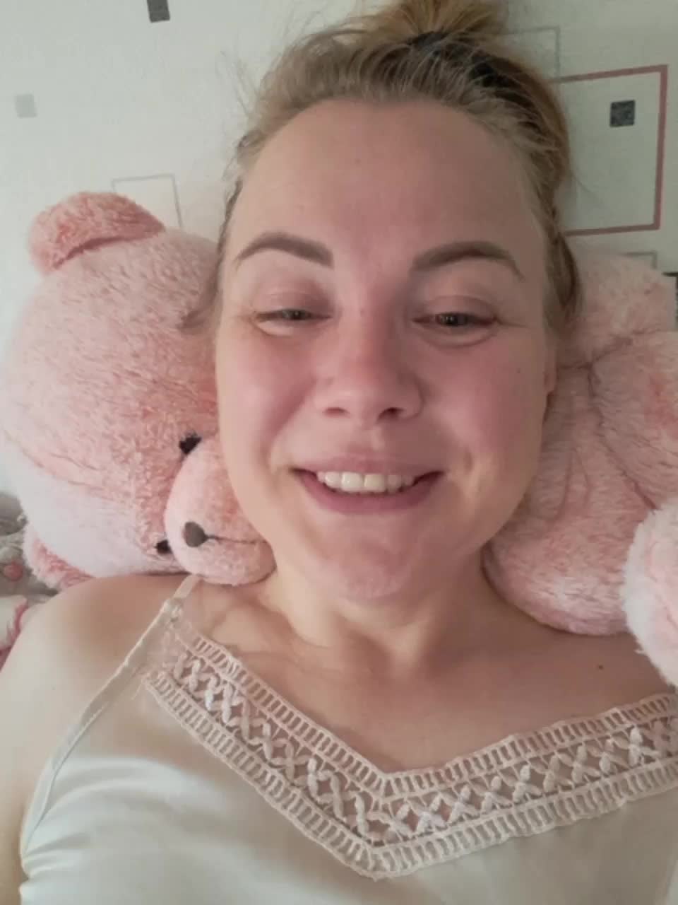 View or download file alice_sex_intellect on 2023-06-11 from bongacams