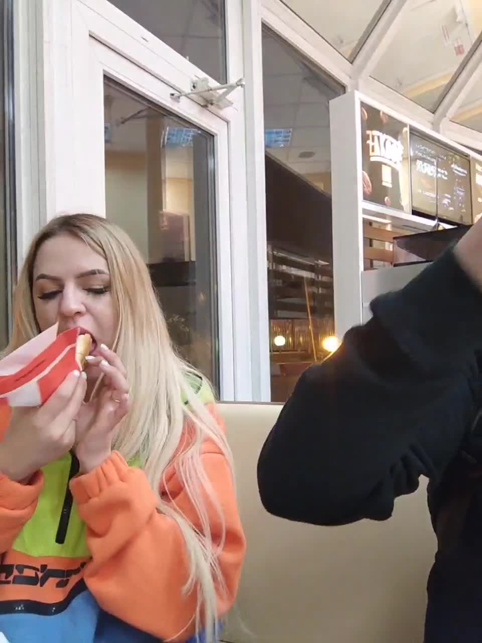 View or download file banana_peach on 2023-06-13 from bongacams