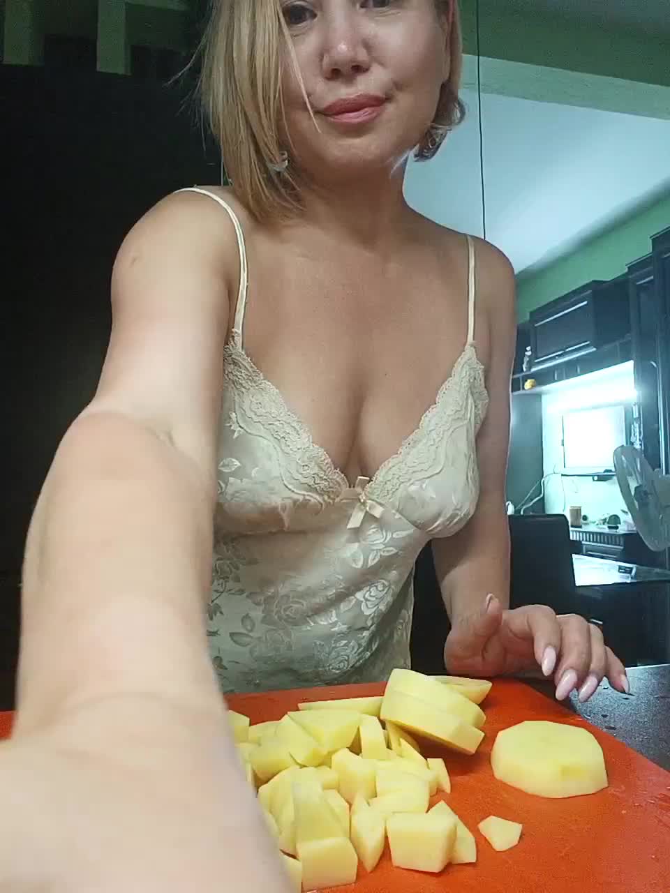 View or download file topshoww on 2023-06-14 from bongacams