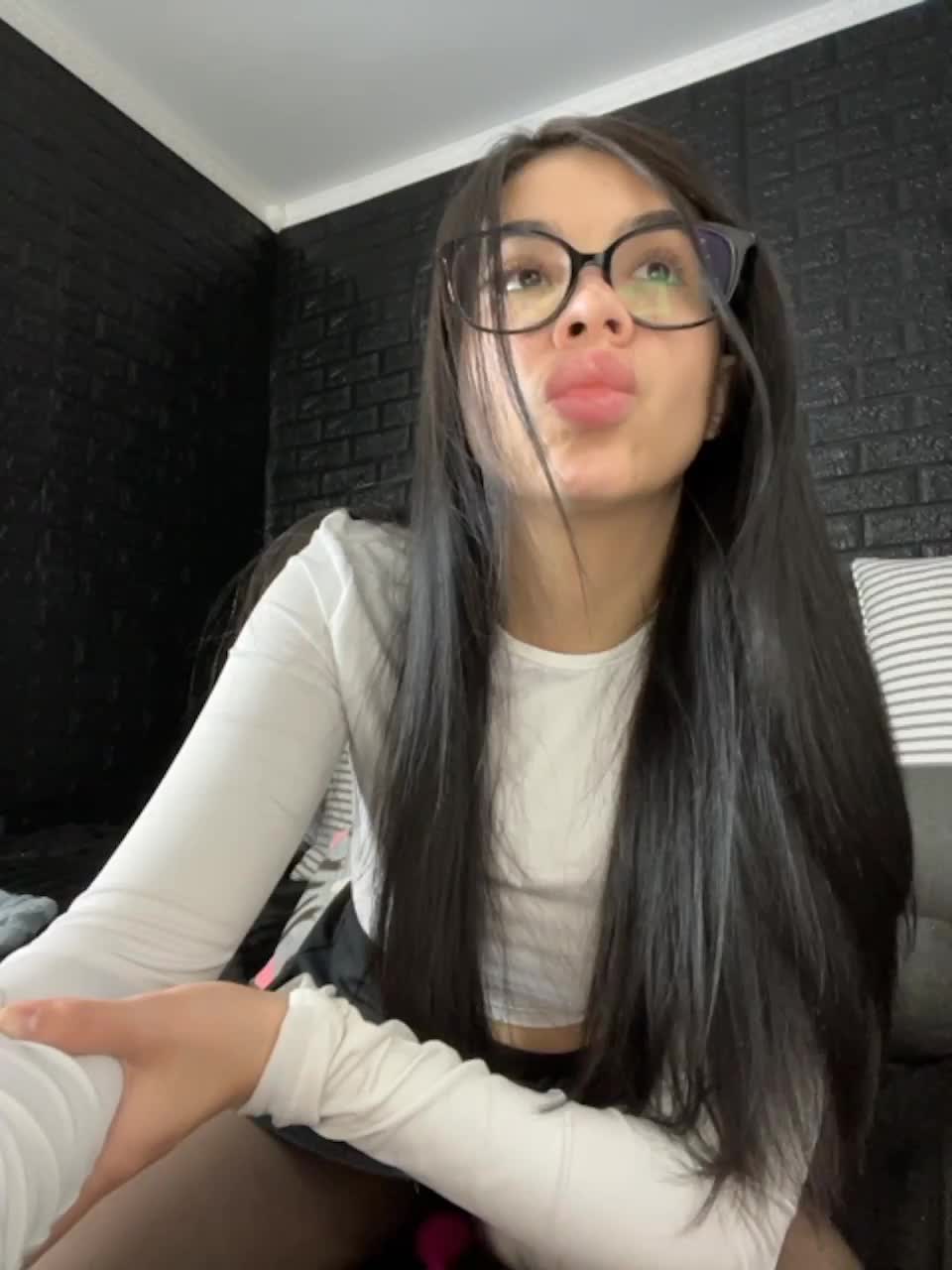 View or download file vero19nika on 2023-06-14 from bongacams