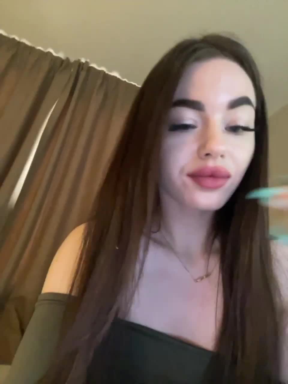 View or download file hotgirleva on 2023-06-18 from bongacams