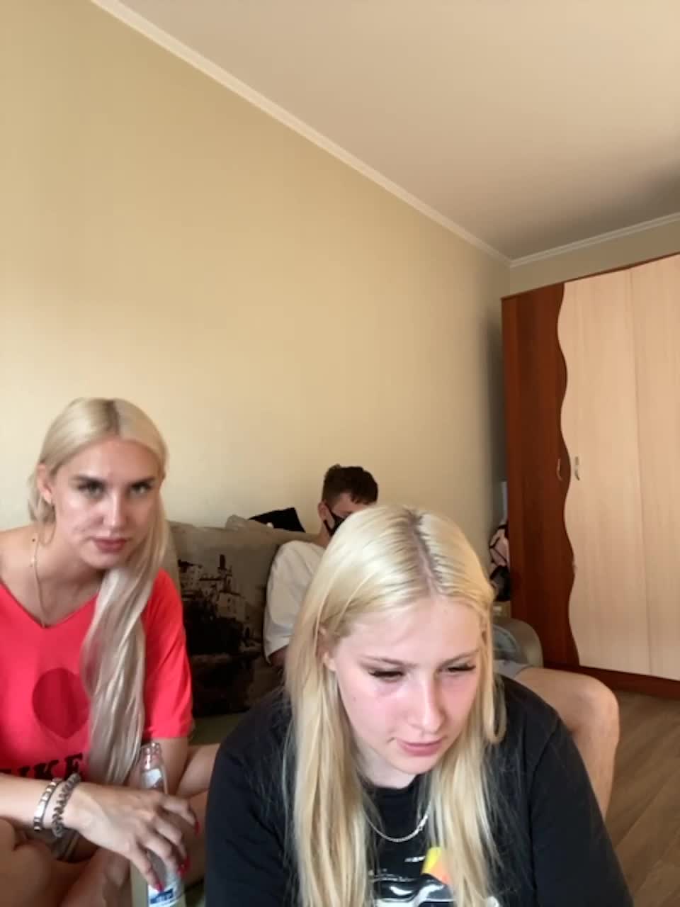 View or download file fuckkrisanna on 2023-06-19 from bongacams