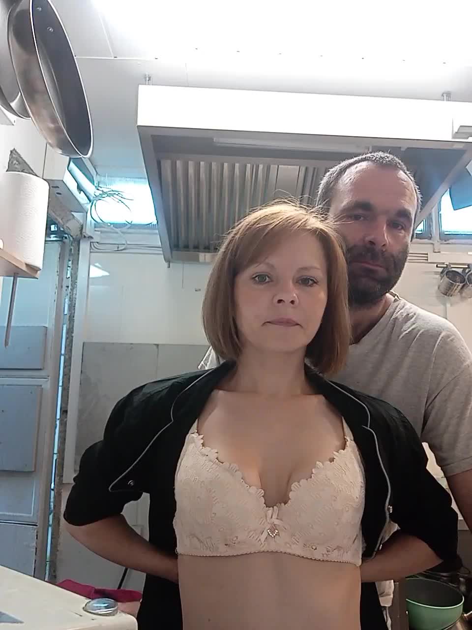 View or download file hotiren on 2023-06-22 from bongacams