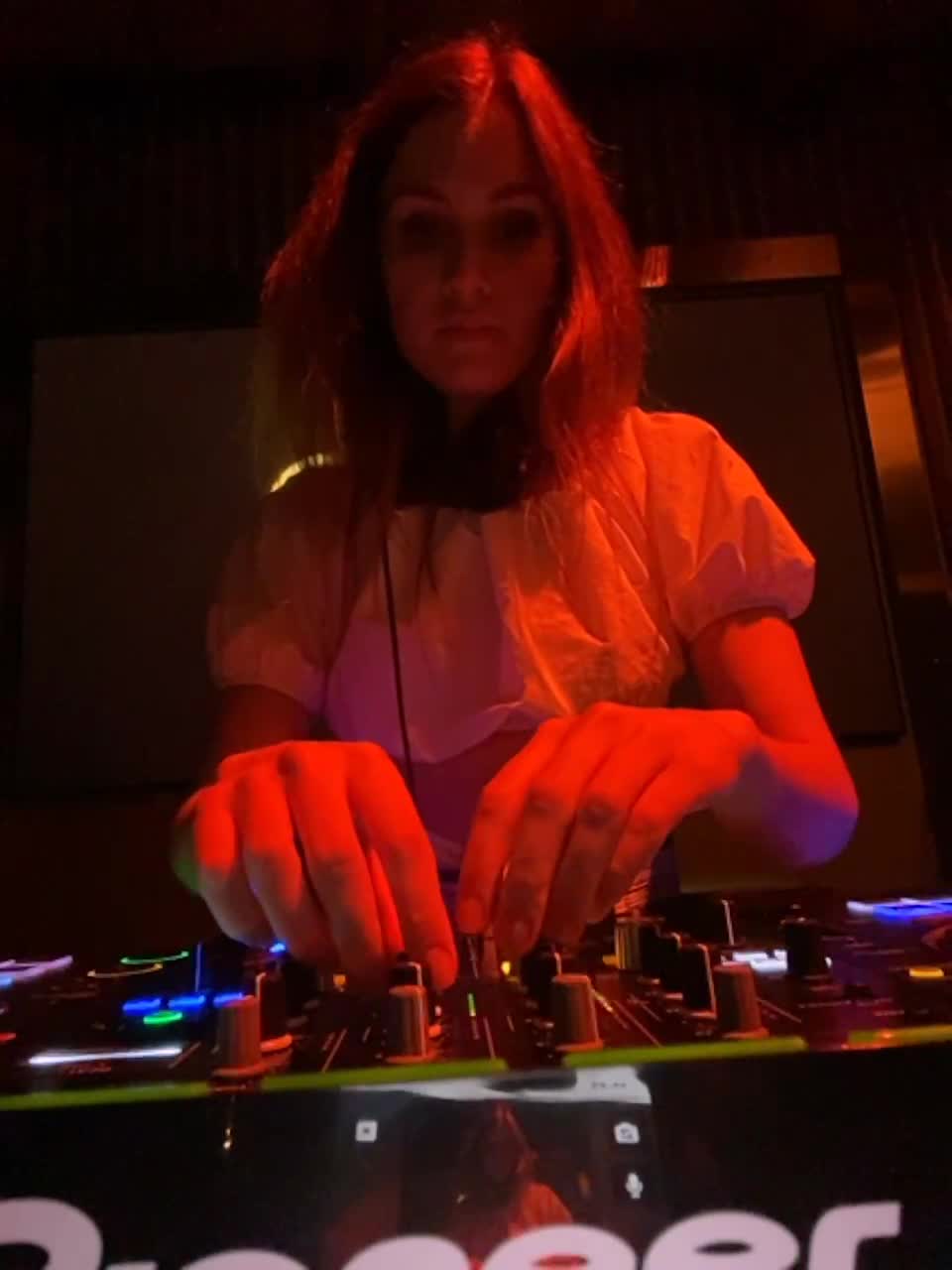 View or download file _bunya_ on 2023-06-23 from bongacams