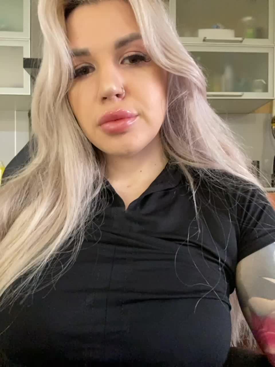 View or download file succubz on 2023-06-26 from bongacams