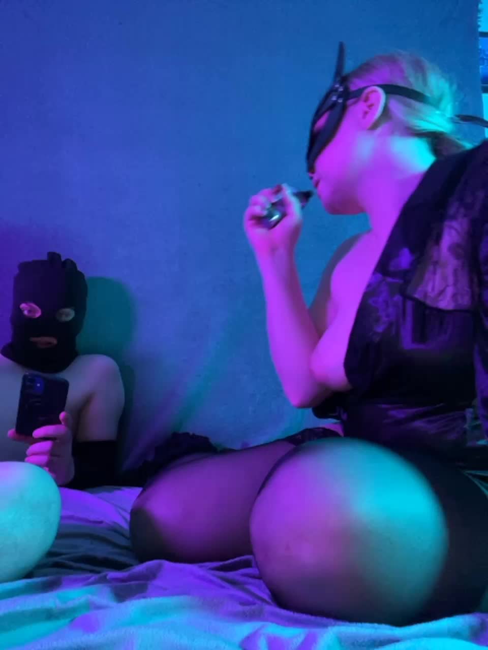 View or download file neonblack18 on 2023-07-01 from bongacams