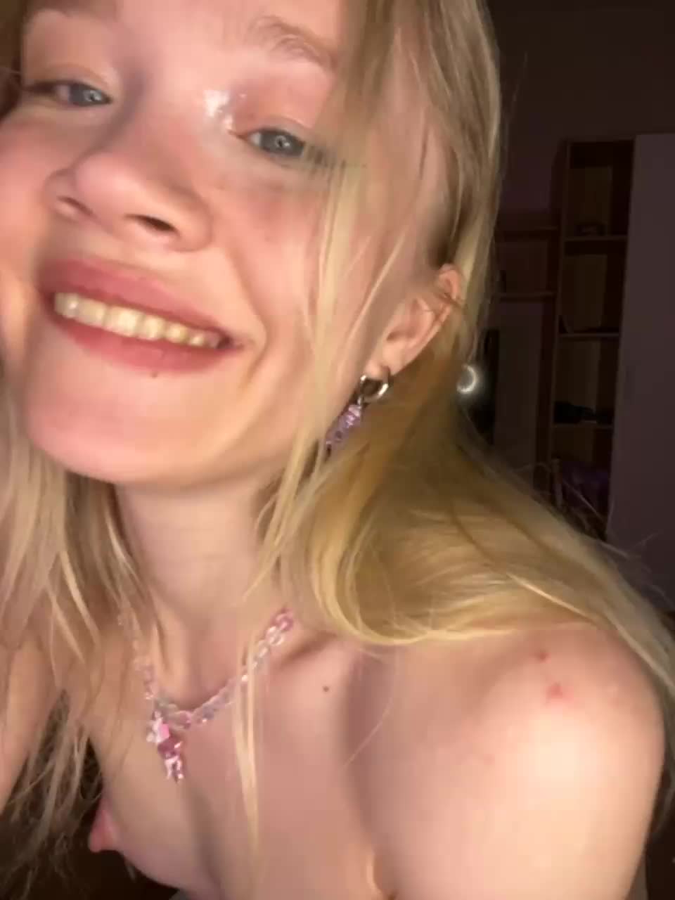 View or download file alicecutey on 2023-07-06 from bongacams