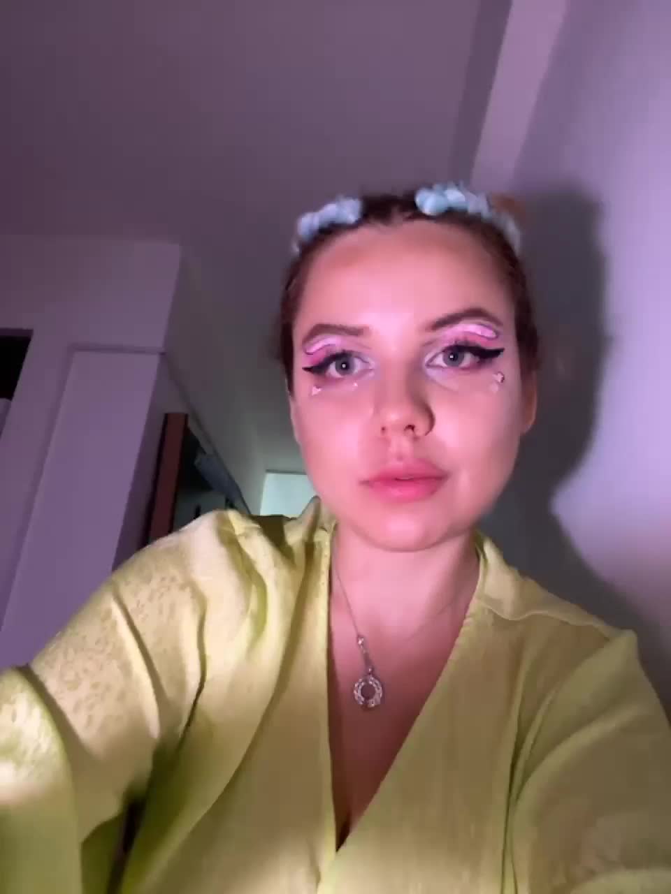 View or download file giayevangeliya on 2023-07-13 from bongacams