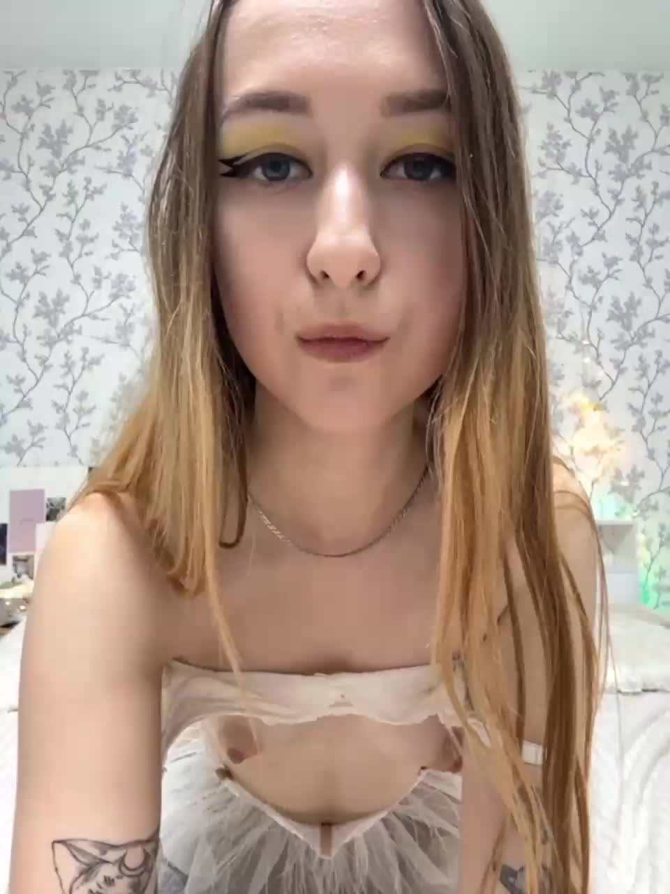 View or download file sweet_tea on 2023-07-17 from bongacams