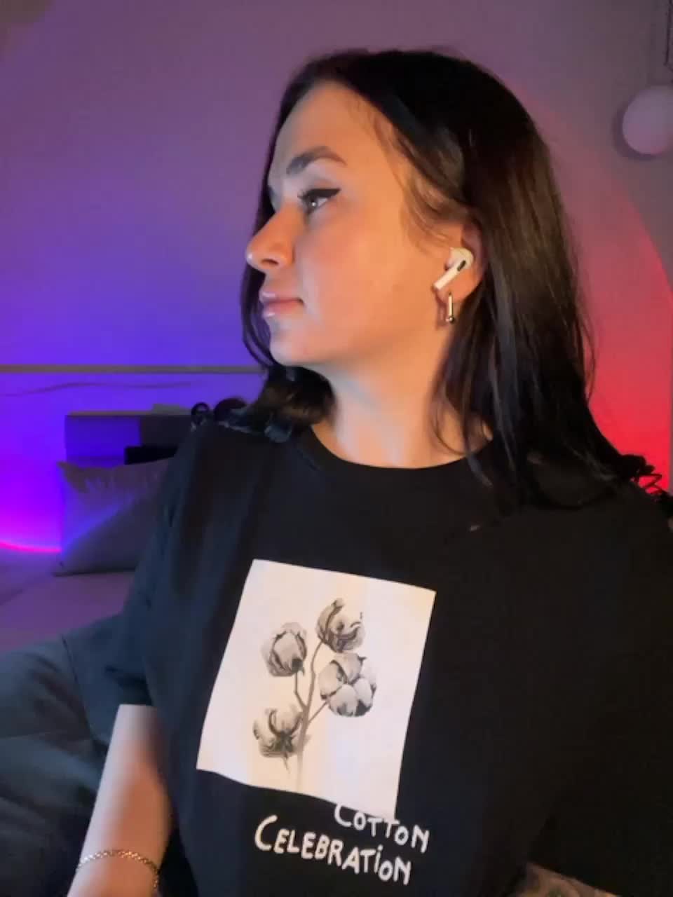 View or download file whoremira on 2023-07-17 from bongacams