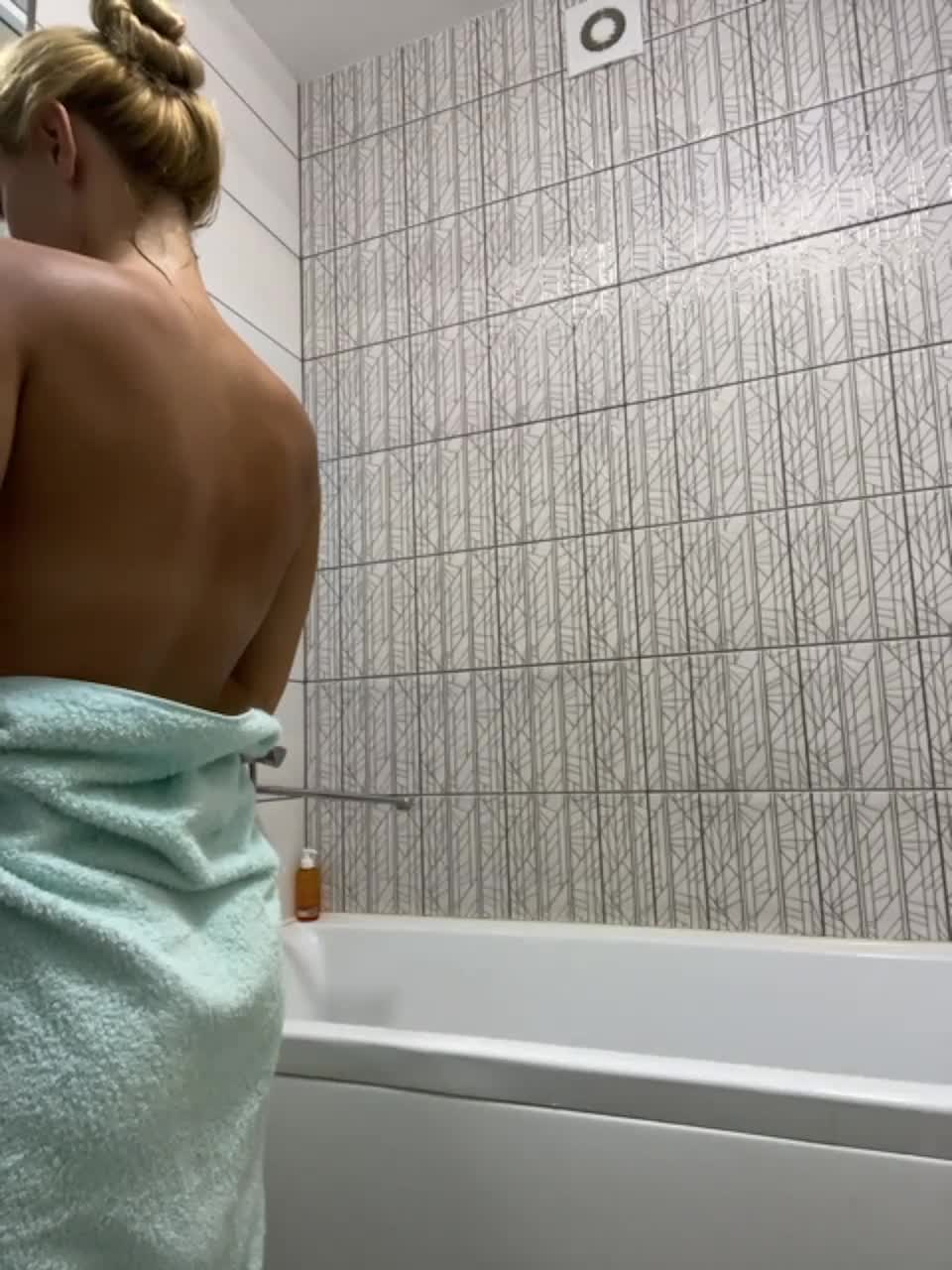 View or download file kriszayka on 2023-07-21 from bongacams