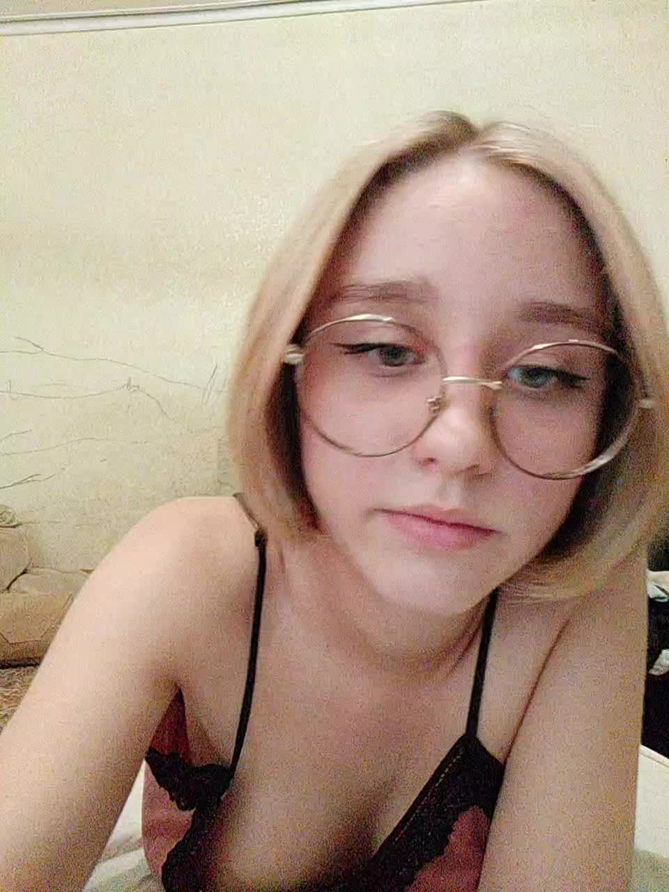 View or download file lizihoney on 2023-08-12 from bongacams