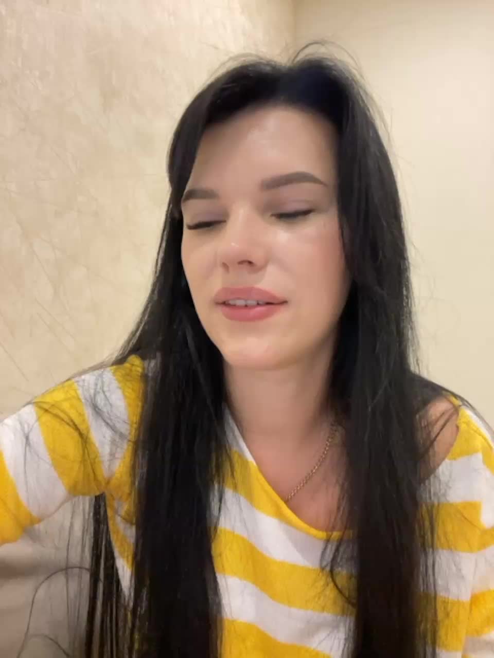 View or download file ladysunshine_ on 2023-08-16 from bongacams