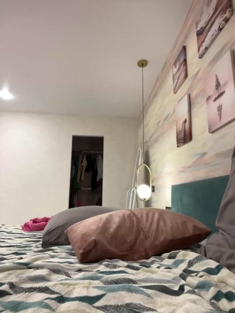 View or download file essexxs on 2023-08-21 from bongacams