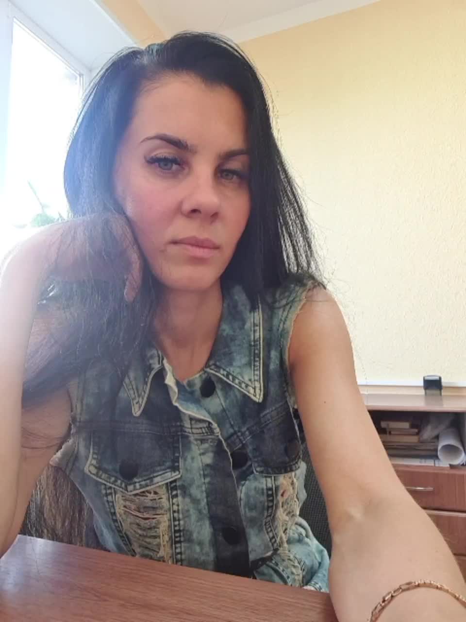 View or download file 1glorya1 on 2023-08-24 from bongacams