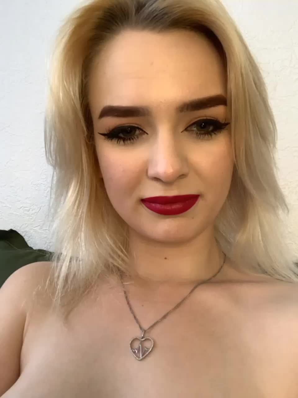 View or download file veronikkkkka on 2023-08-27 from bongacams