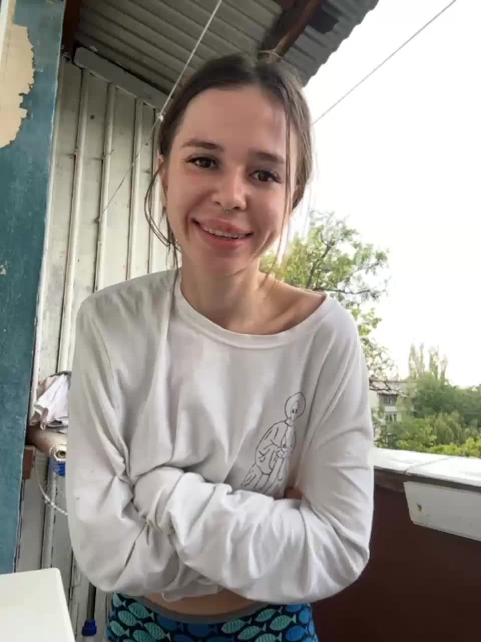 View or download file thechloee on 2023-08-28 from bongacams