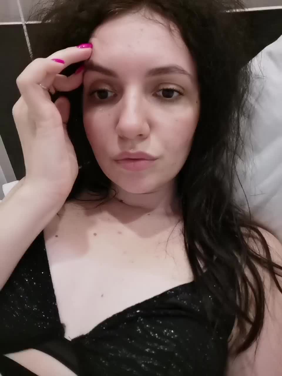 View or download file marykiskis on 2023-09-09 from bongacams