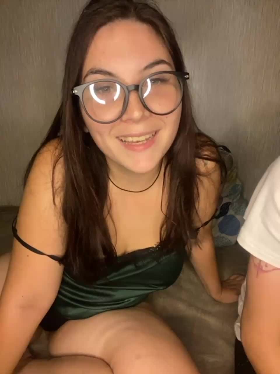 View or download file elizteam on 2023-09-17 from bongacams