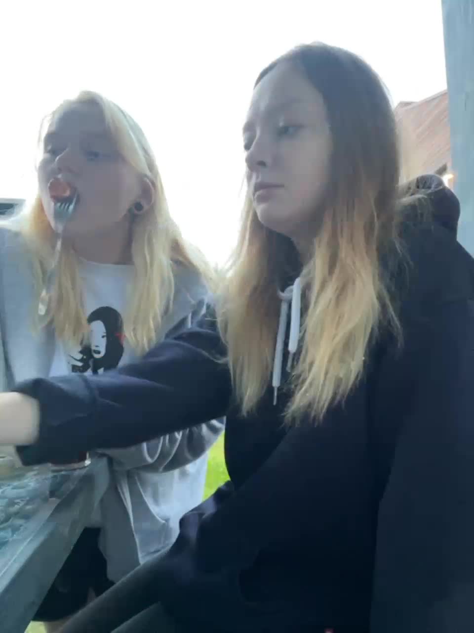 View or download file radiants_two on 2023-09-19 from bongacams