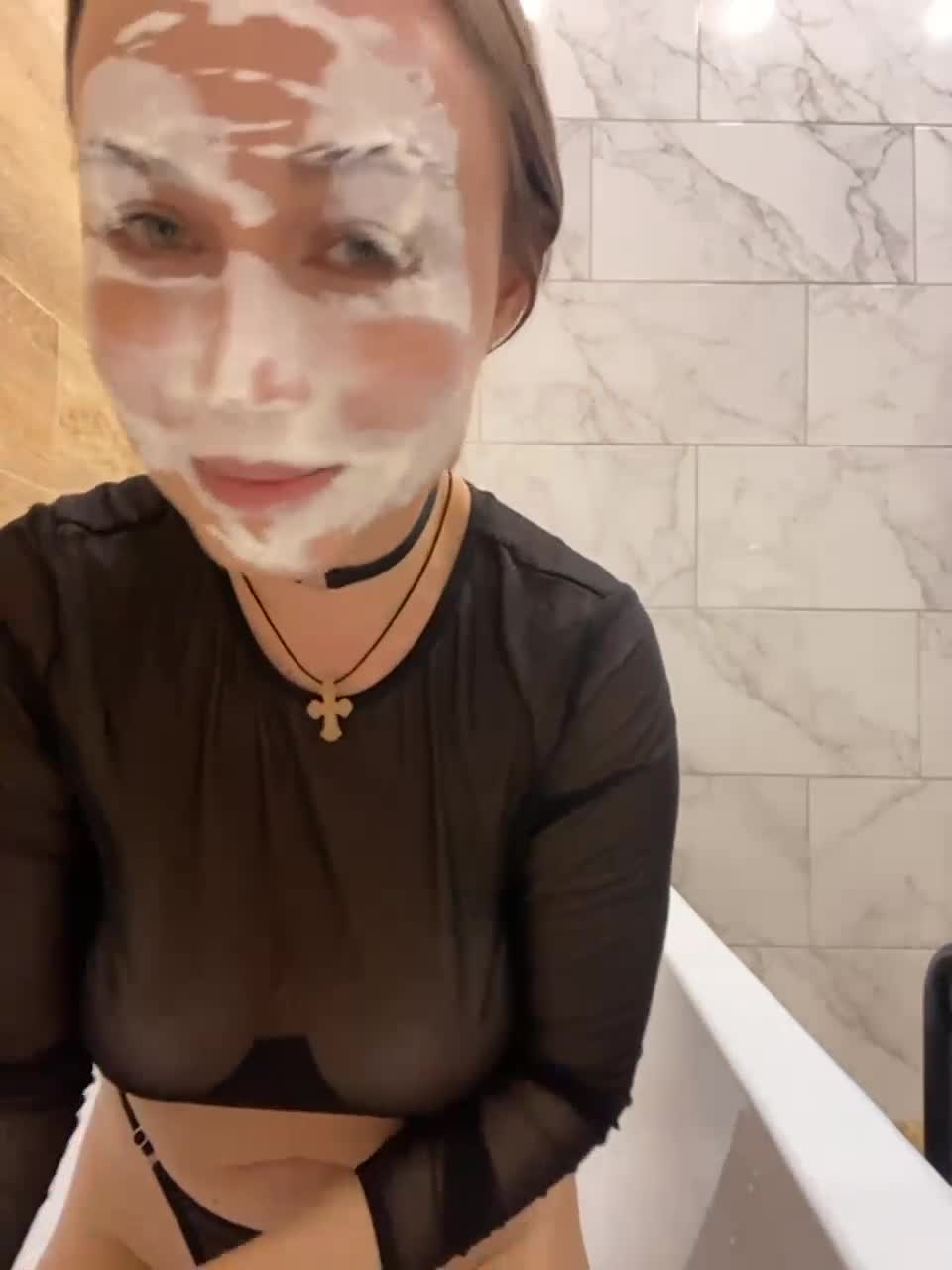 View or download file emili1_ on 2023-09-30 from bongacams