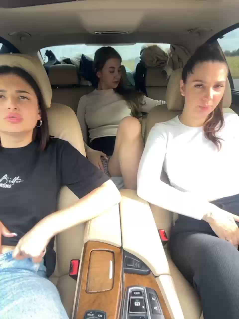 View or download file yourarina on 2023-10-01 from bongacams