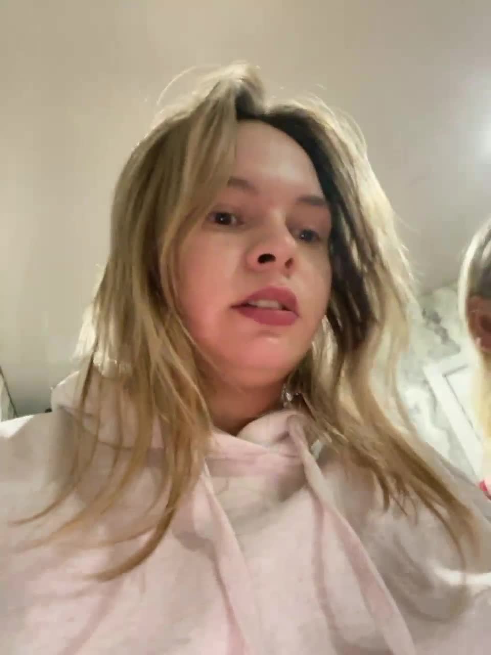 View or download file misskoss20 on 2023-10-05 from bongacams