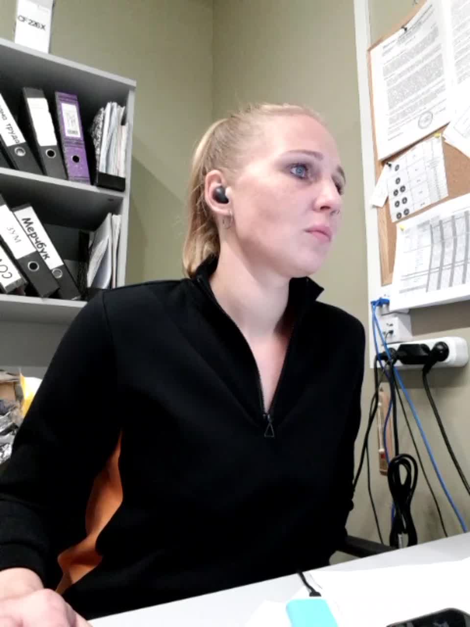 View or download file vaiola on 2023-10-05 from bongacams