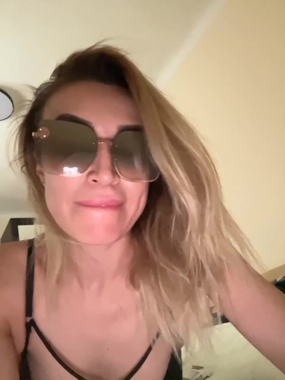 View or download file batowa1 on 2023-10-11 from bongacams