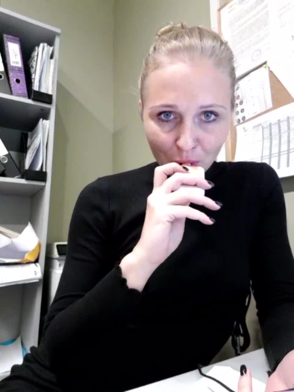 View or download file vaiola on 2023-10-11 from bongacams