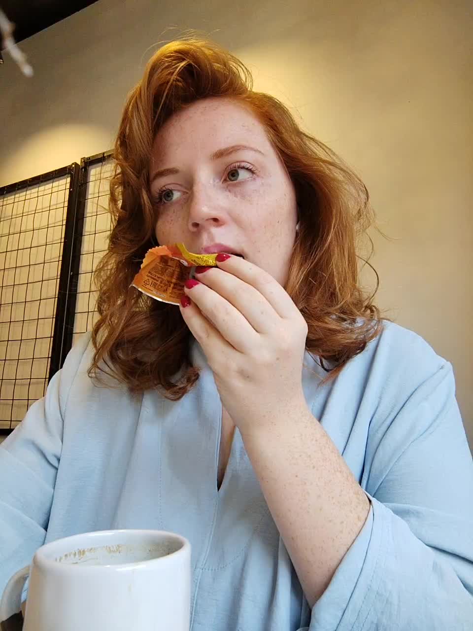 View or download file zlatalata on 2023-10-12 from bongacams