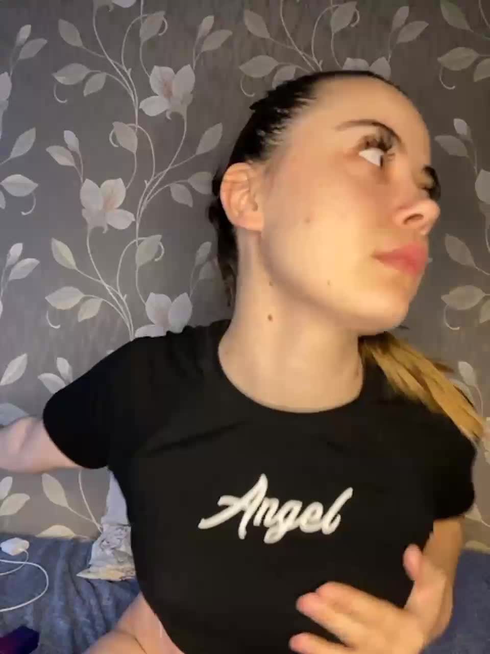 View or download file angelalina3 on 2023-10-13 from bongacams